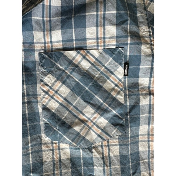 Hurley Men's Short Sleeve Plaid Button Up Shirt Size XL - Picture 4 of 8